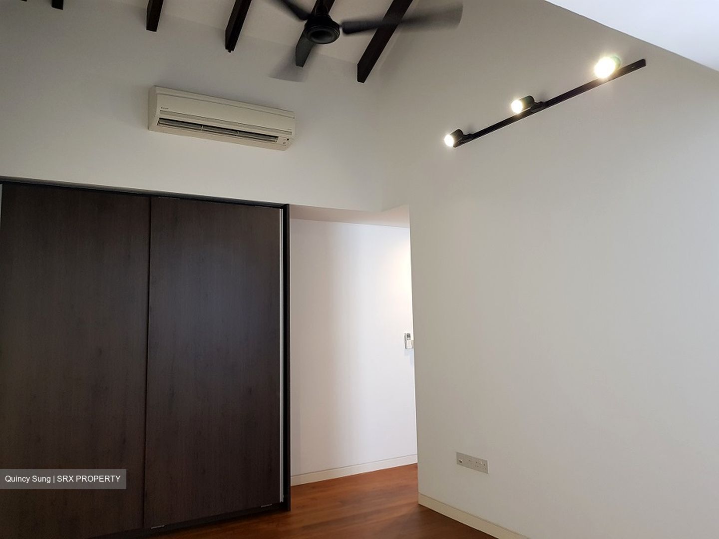 Lorong 41 Geylang (D14), Condominium #426935241